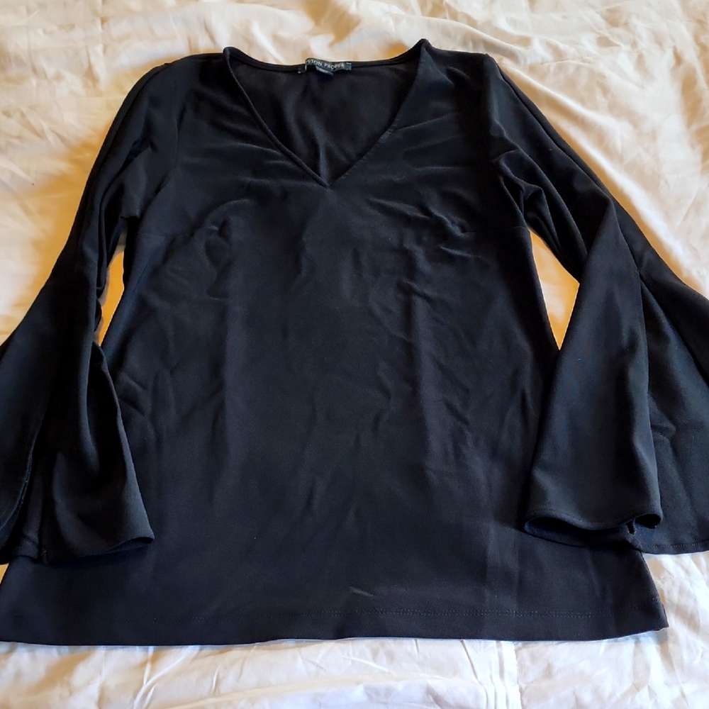 Boston Proper V Neck
